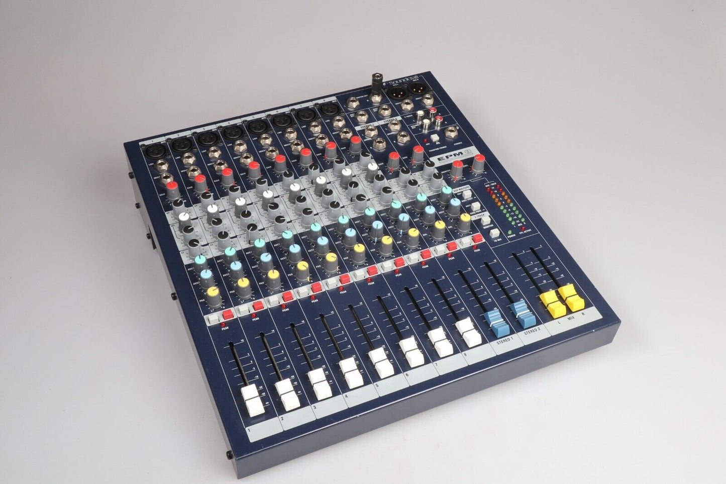 Soundcraft EPM8 | Mélangeur audio