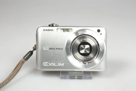 Casio Exilim EX-Z1050 | Digital Compact Camera | 10.1MP | Silver