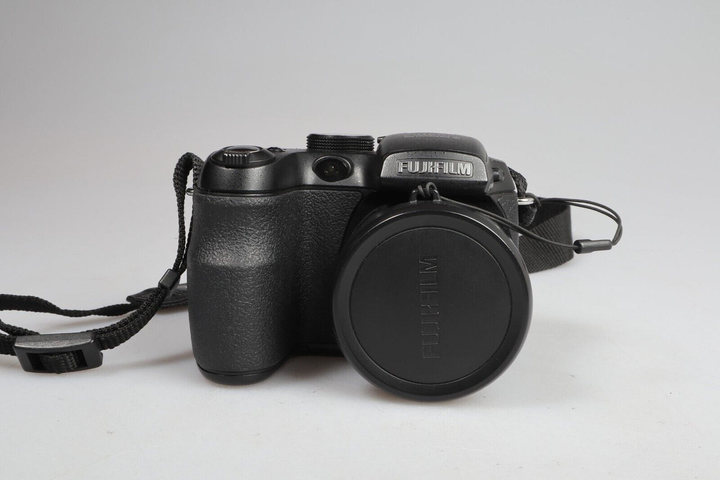 Fujifilm FinePix S1000fd | Digital Camera | 10.0MP | Black