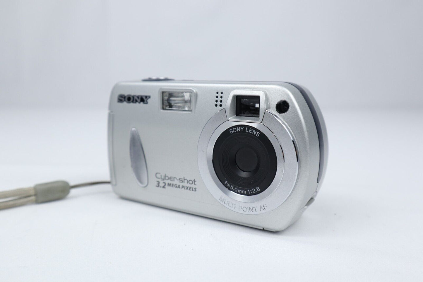 Sony Cybershot DSC-P32 | Digital Compact Camera | 3.2MP | Silver