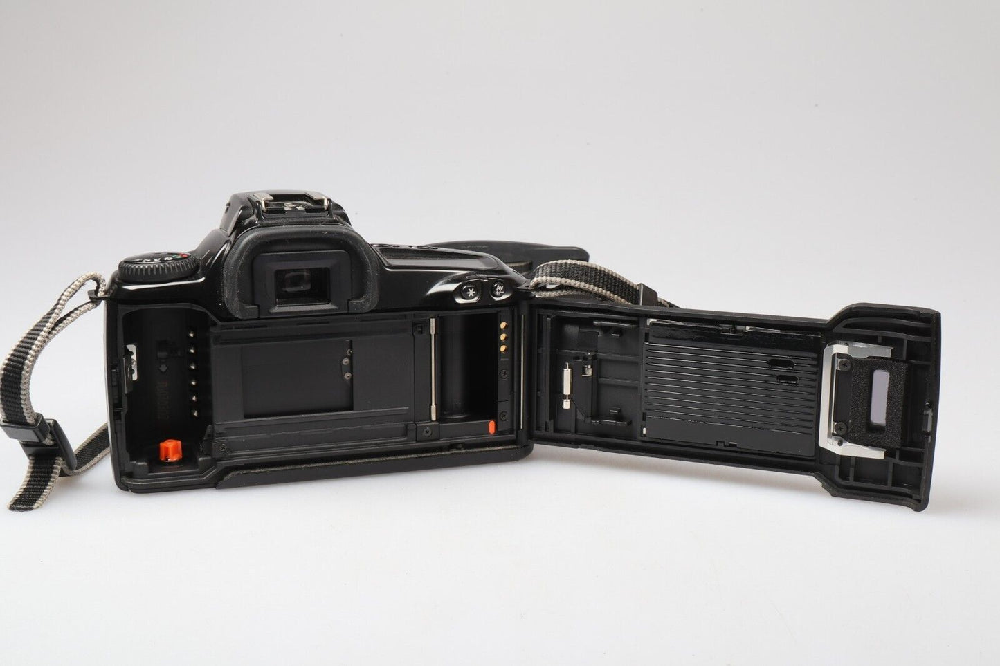 Canon EOS 3000 | 35mm SLR Film Camera | Body Only