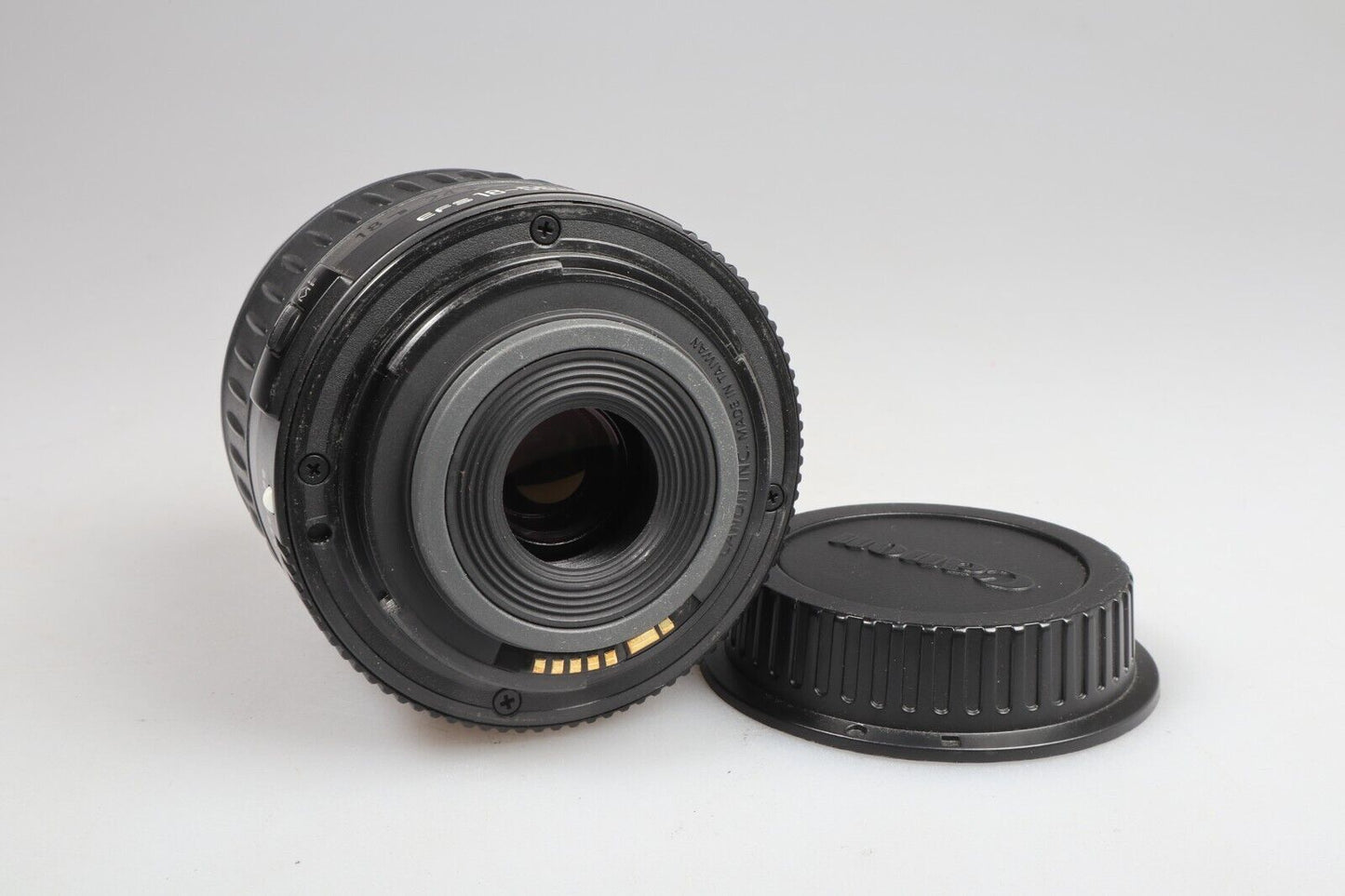 Canon EF-S Zoom Lens | 18-55mm f/3.5-5.6 | Canon EF-S Mount