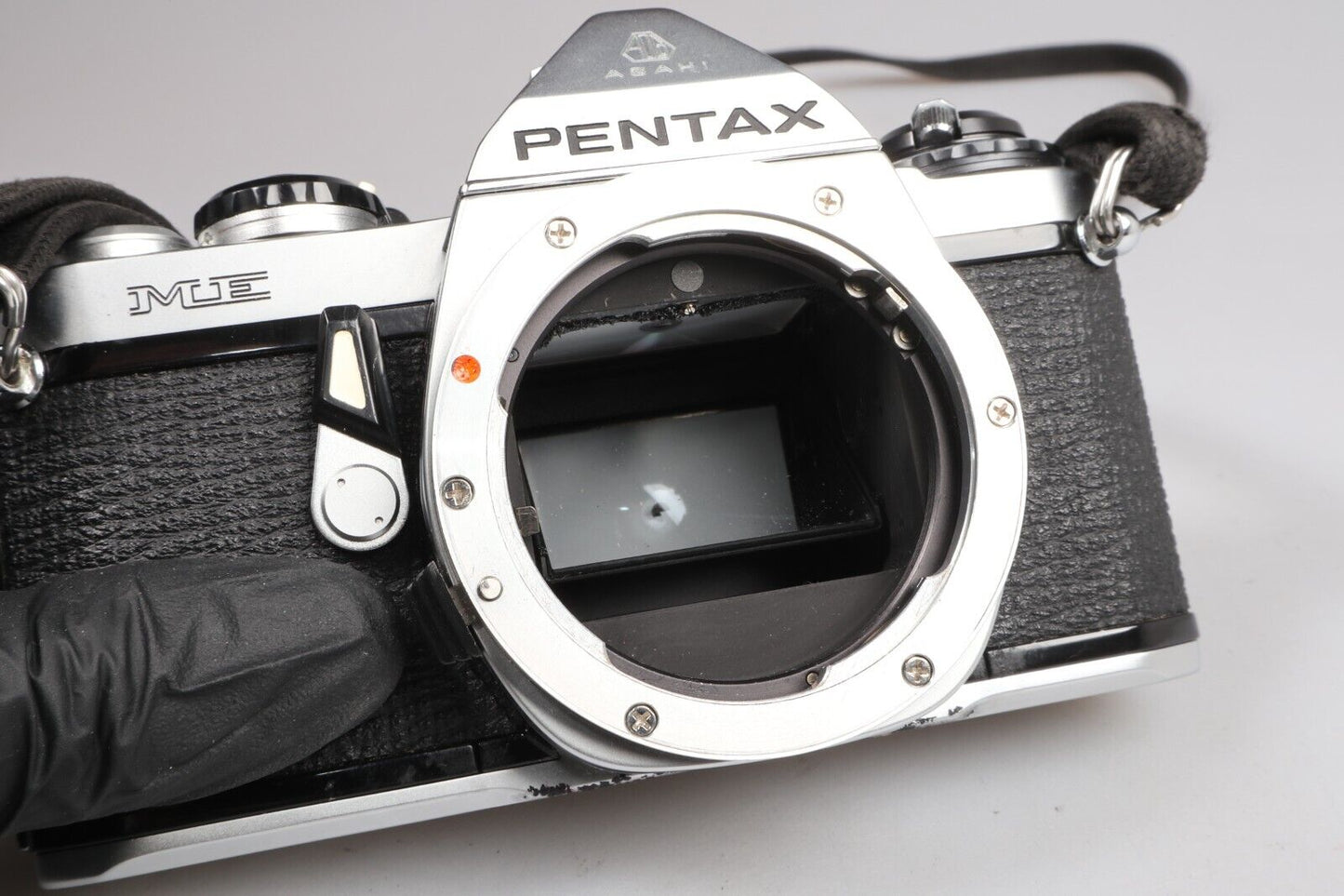 Pentax ME | 35-mm-SLR-Filmkamera | Nur Gehäuse 