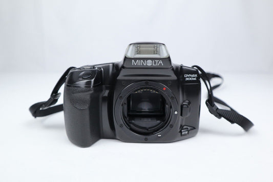 Minolta Dynax 300si | 35mm SLR Film Camera | Body Only