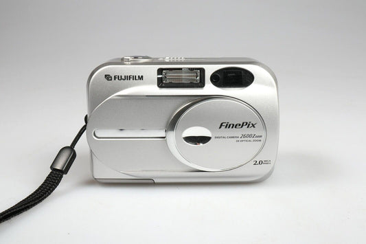 Fujifilm FinePix 2600 Zoom | Digital Compact Camera | 2.0MP | Silver