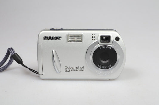 Sony Cybershot DSC-P32 | Digital Compact Camera | 3.2MP | Silver