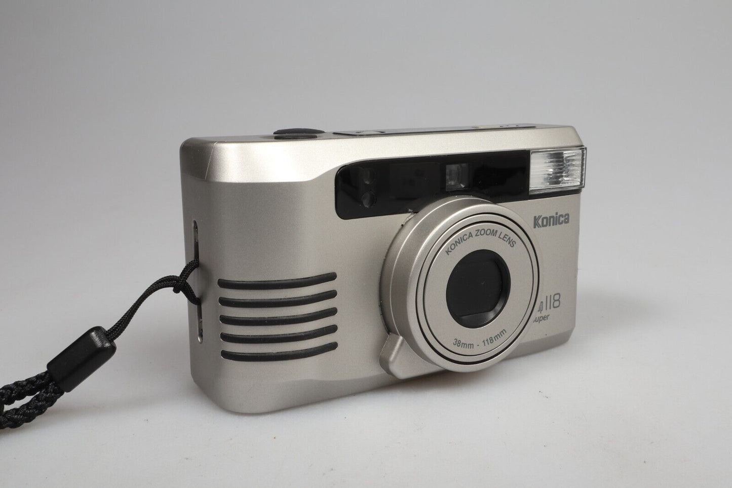 Konica Z-UP 118 Súper | Cámara de película de apuntar y disparar de 35 mm | Plata