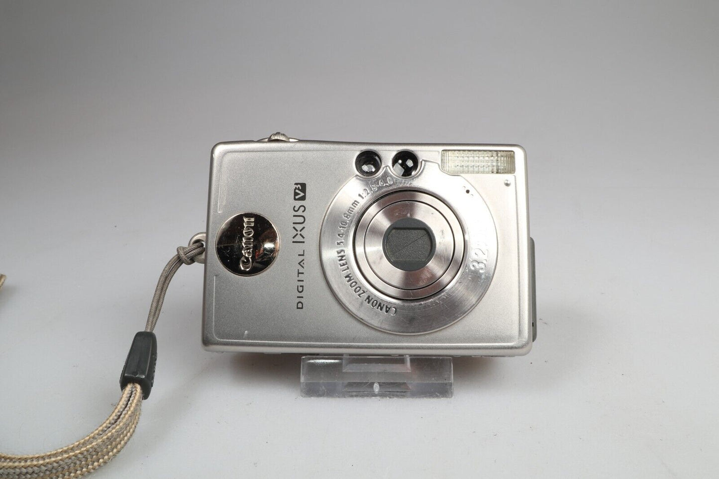 Canon IXUS V3 | Digital Compact Camera | 3.2MP | Silver