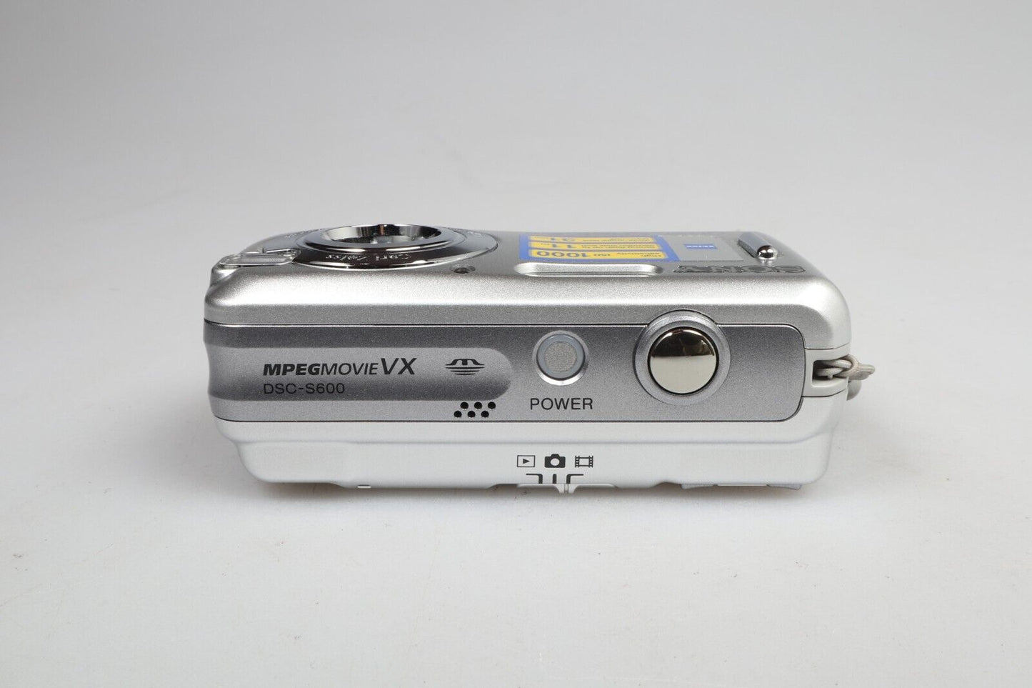 Sony Cybershot DSC-S600 | Digital Compact Camera | 6.0MP | Silver