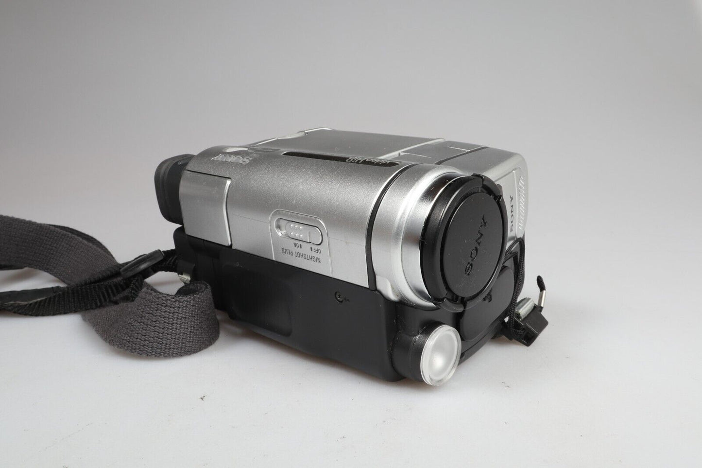 Sony Handycam CCD-TRV238E | Digitale Hi8-videocamerarecorder | Zilver