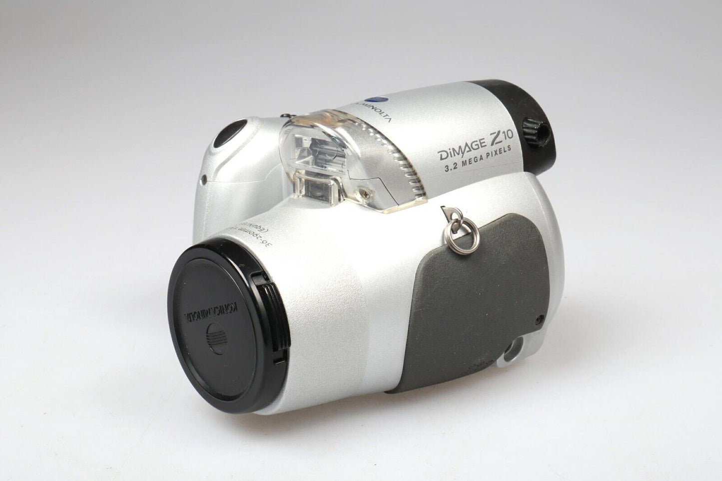 Konica Minolta DiMAGE Z10 | Digital Camera | 3.2MP | Silver