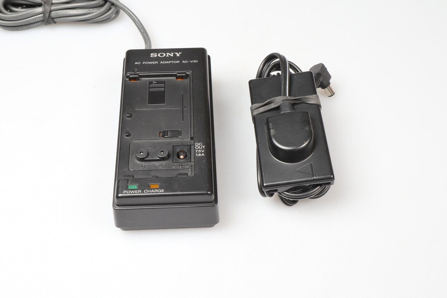 SONY AC-V30 | Power Adaptor