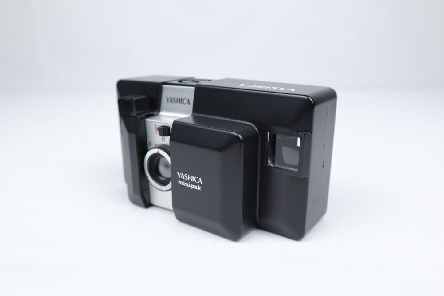 Yashica Minipak | 126 Cartridge Camera | Black