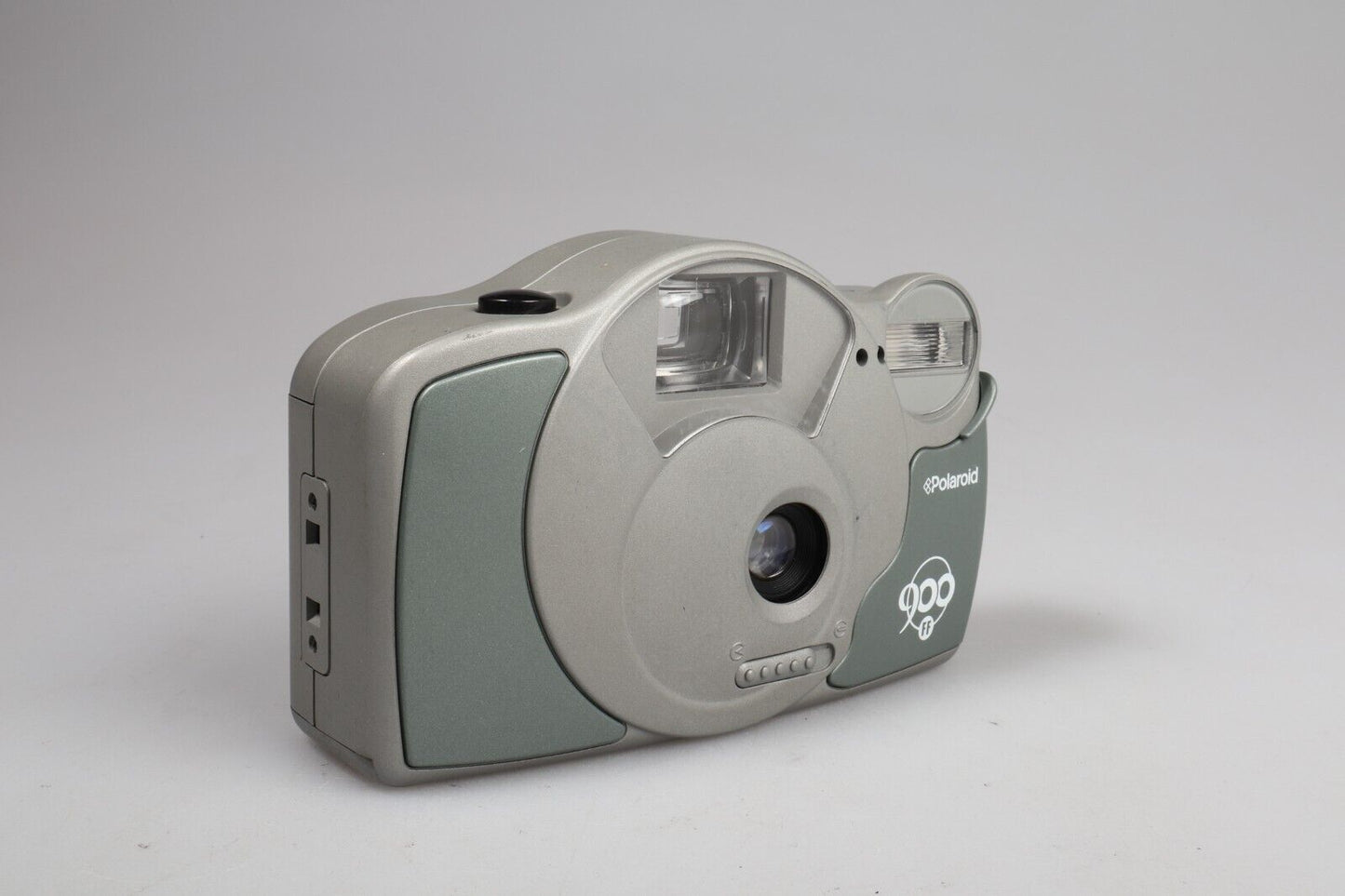 Polaroid 900 F | 35mm Point & Shoot Film Camera | Gray