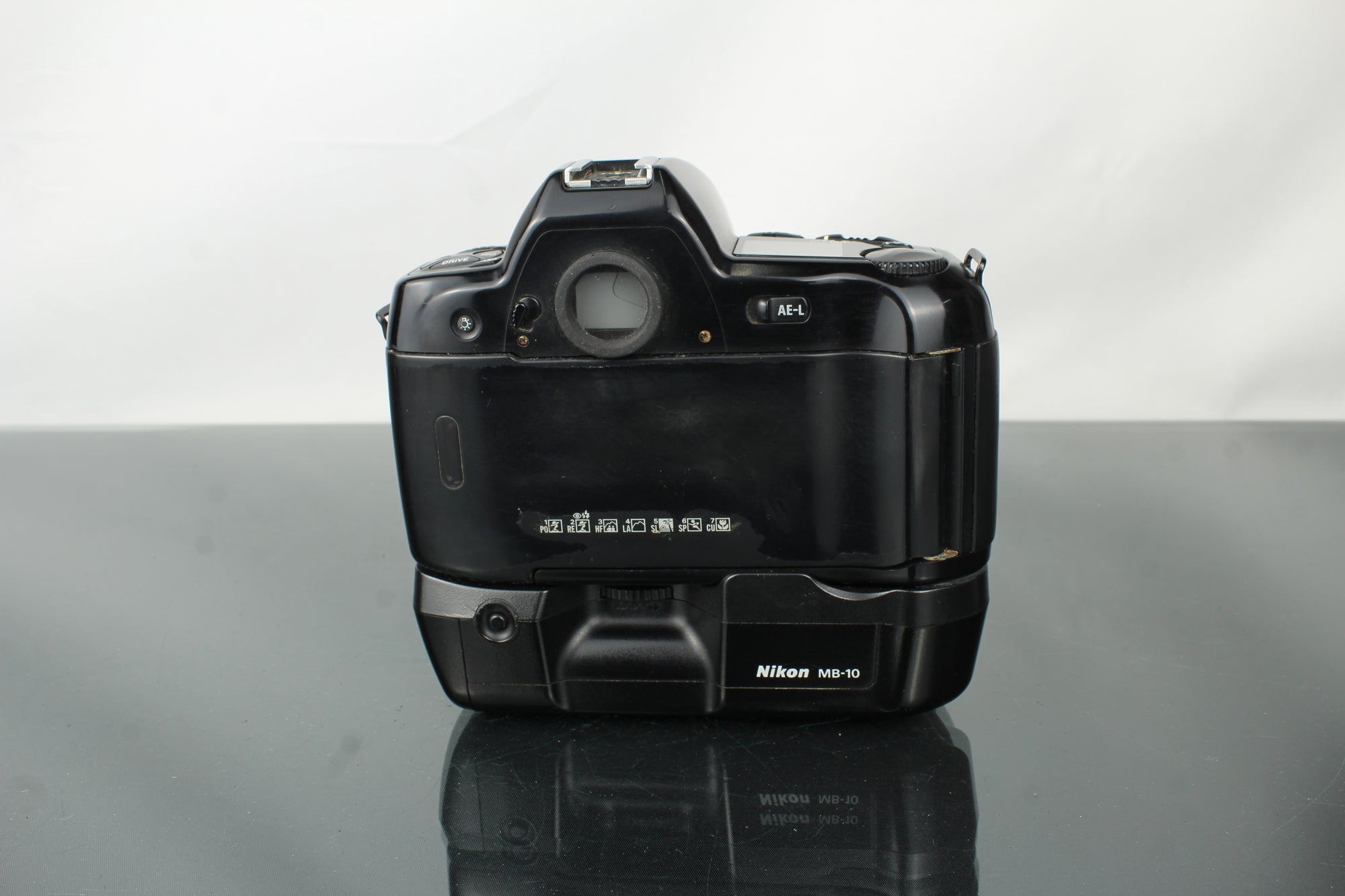 Nikon F90X + Nikkor 35-70mm 1:3.3-4.5 lens