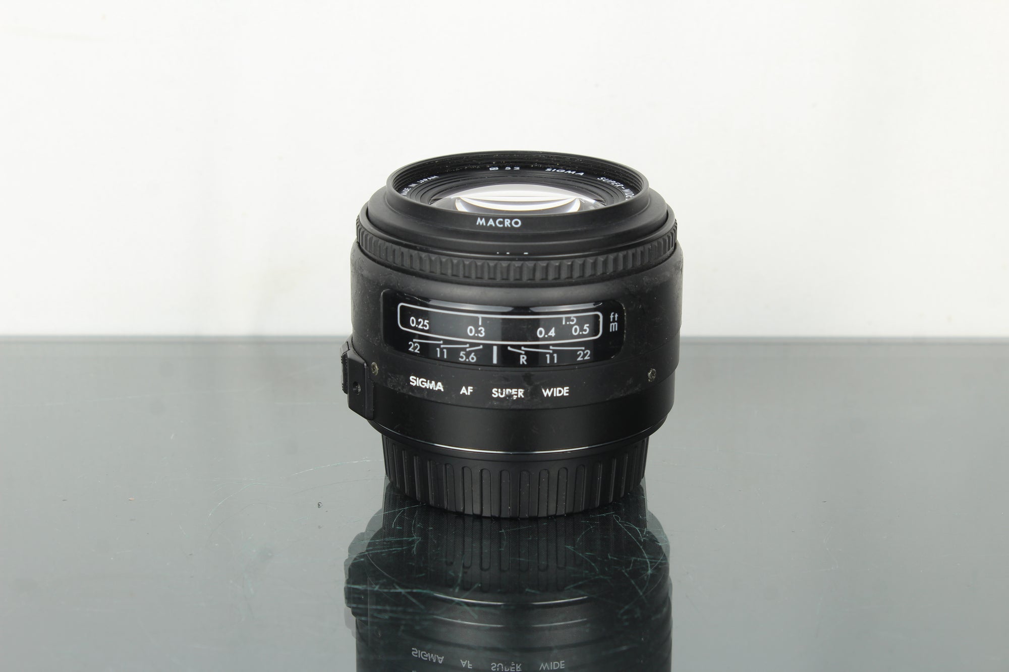 Sigma 1:2.8 F=24mm Canon EF Mount
