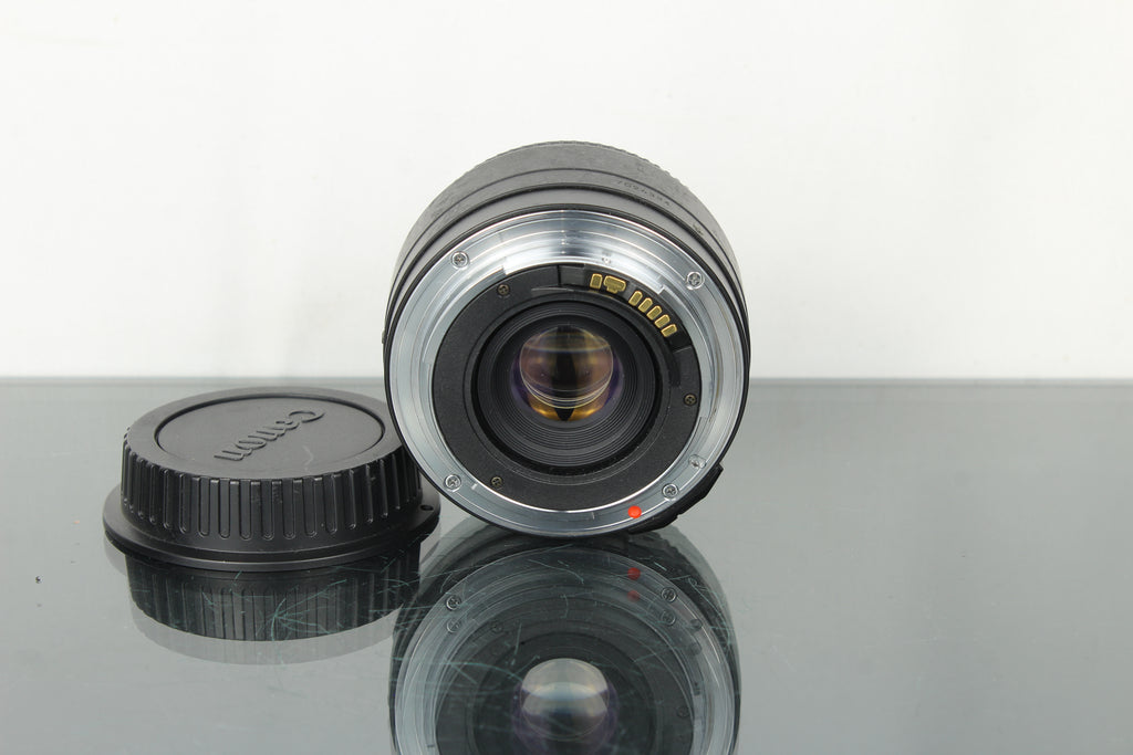 Sigma 1:2.8 F=24mm Canon EF Mount