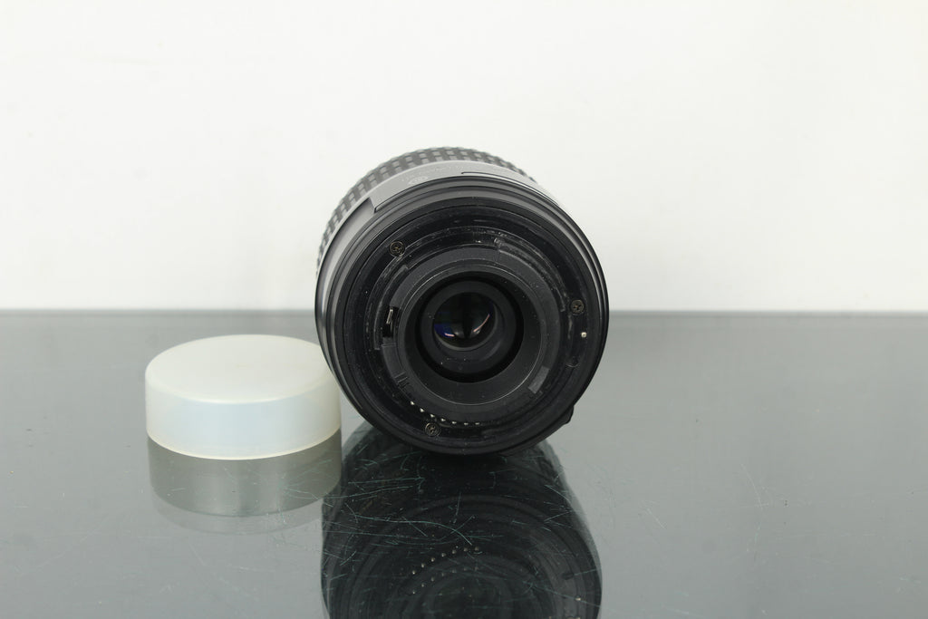 Nikon D40 X + AF-S DX Zoom-Nikkor 18-55mm F/3.5-5.6G ED II