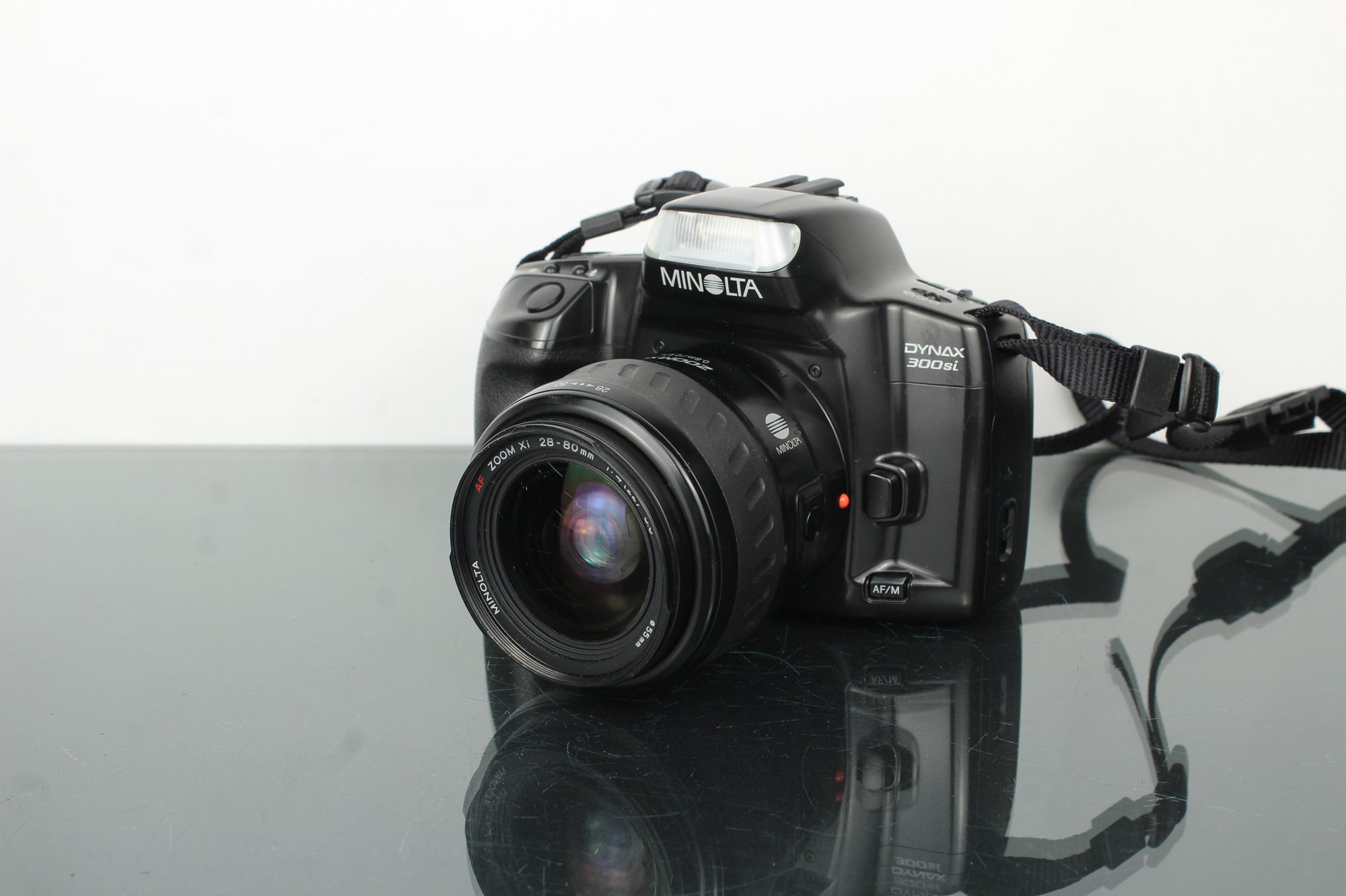 Minolta Dynax 300Si + Minolta AF Zoom Xi 28-80mm 4-5.6