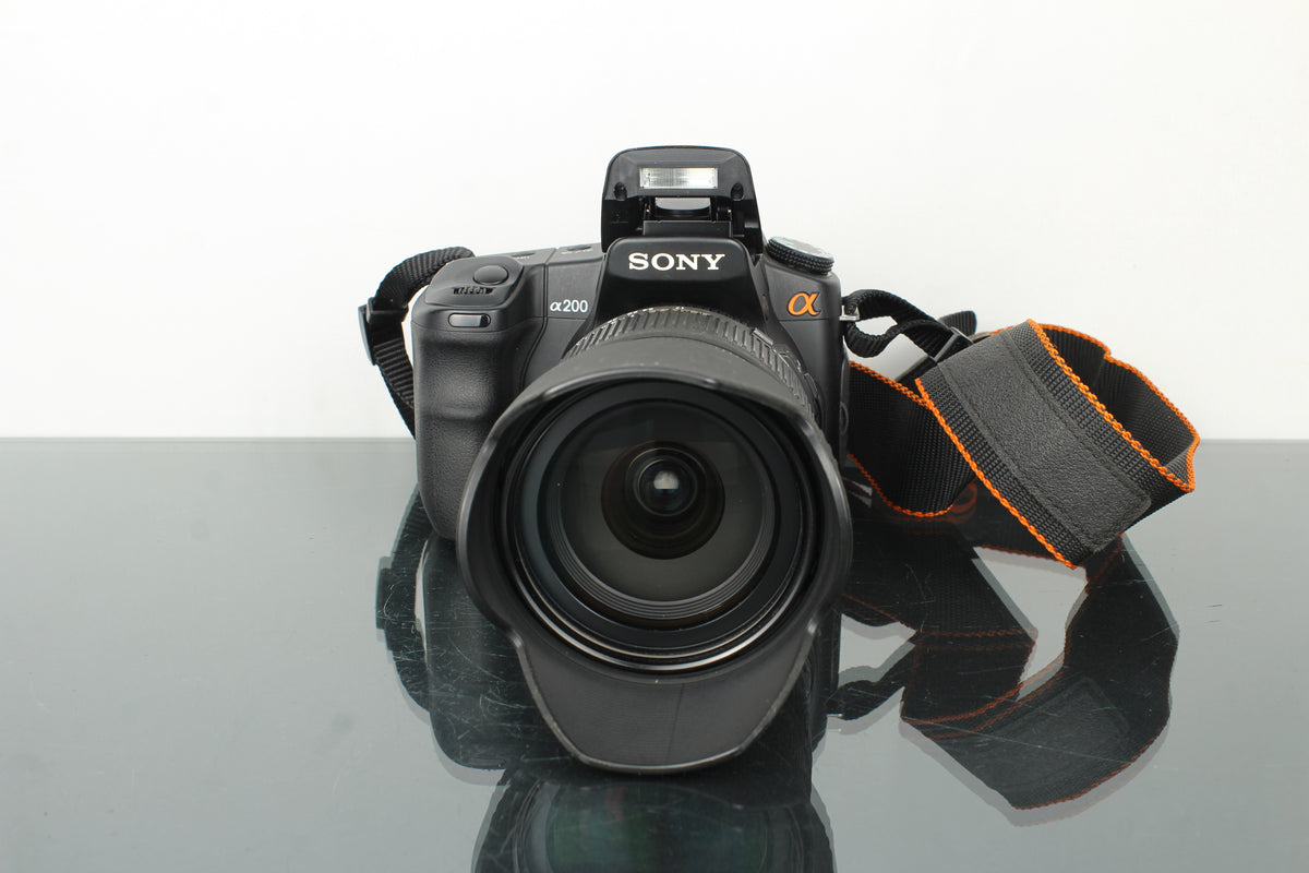 Sony A200 + Sigma DC 17-70mm 1:2.8-4 Macro HSM lens