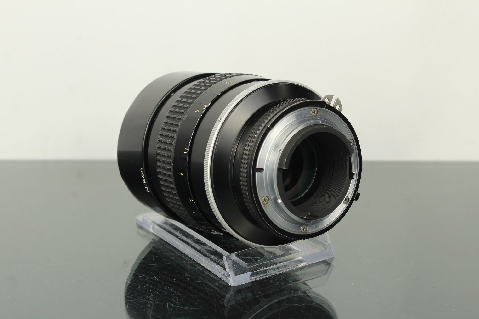 Nikkor 135mm 1:2 Nikon AI Mount