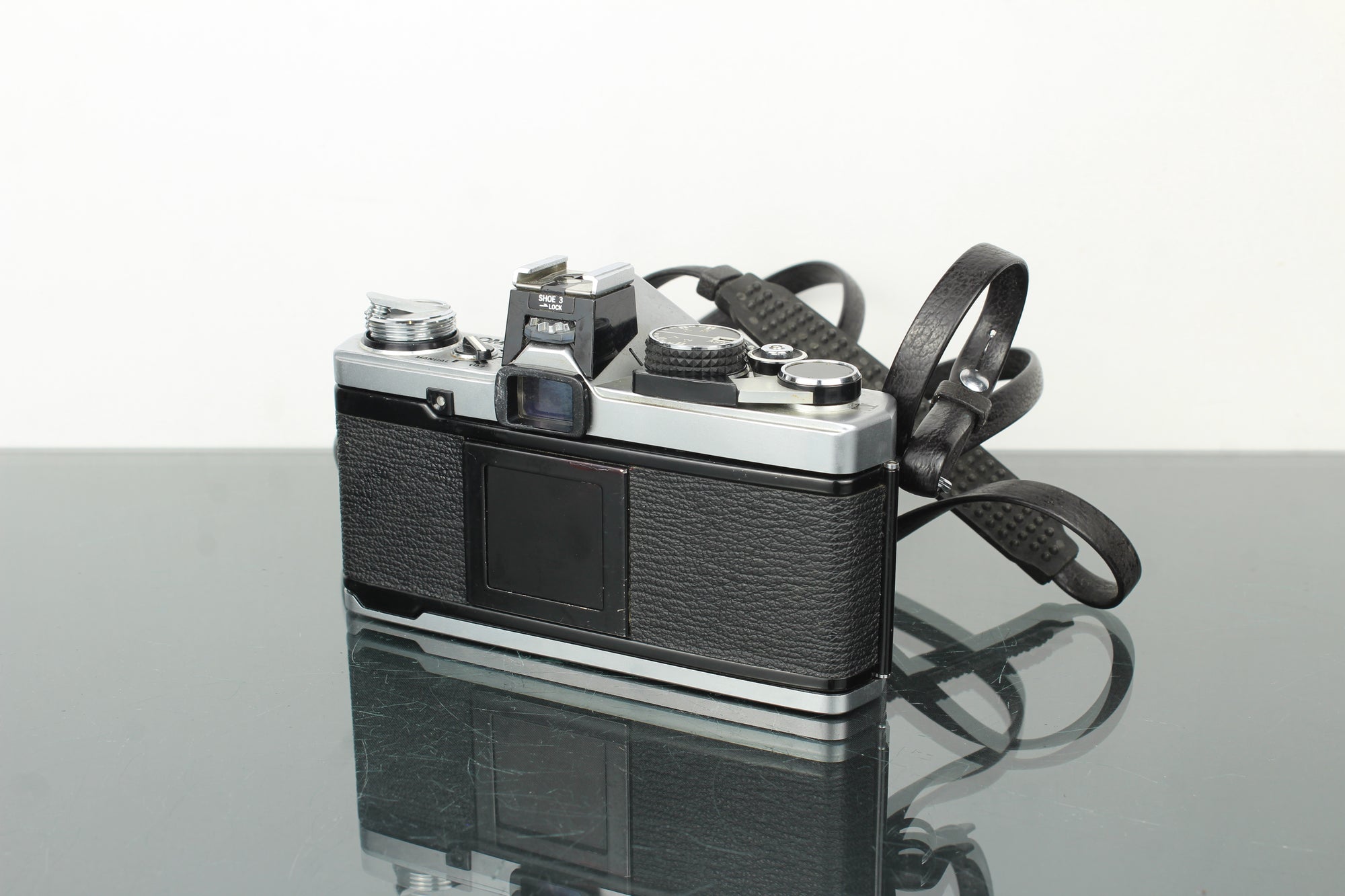 Olympus OM-2 + 50mm 1.8 Olympus OM lens