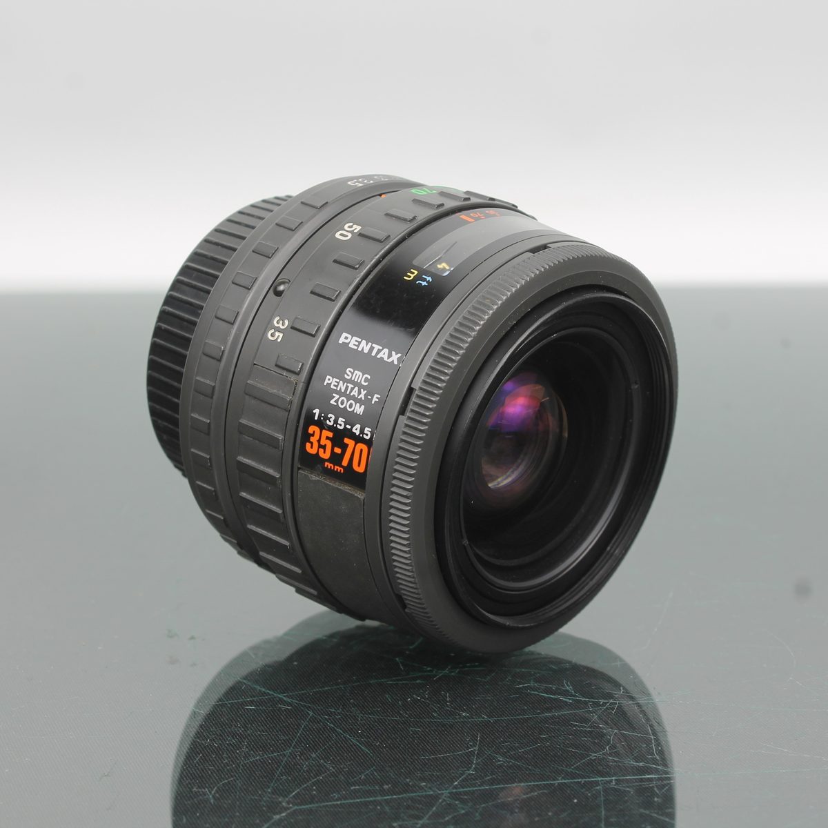 SMC Pentax-F Zoom 1:3.5 35-70mm