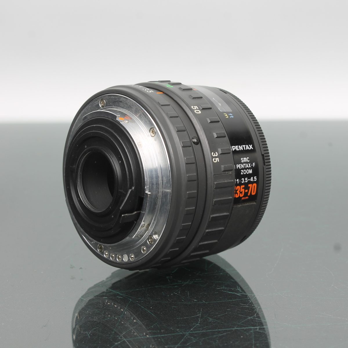 SMC Pentax-F Zoom 1:3.5 35-70mm