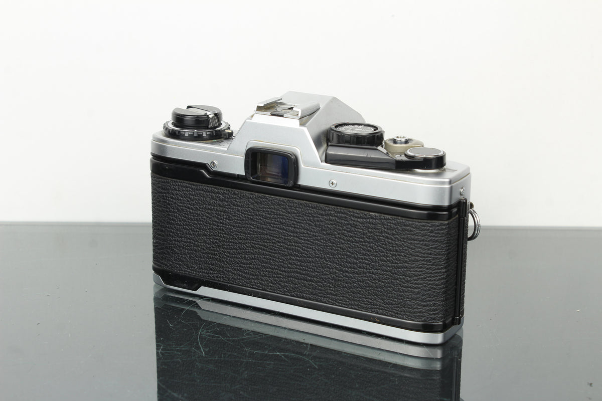 Olympus OM10 + OM 50mm f/1.8