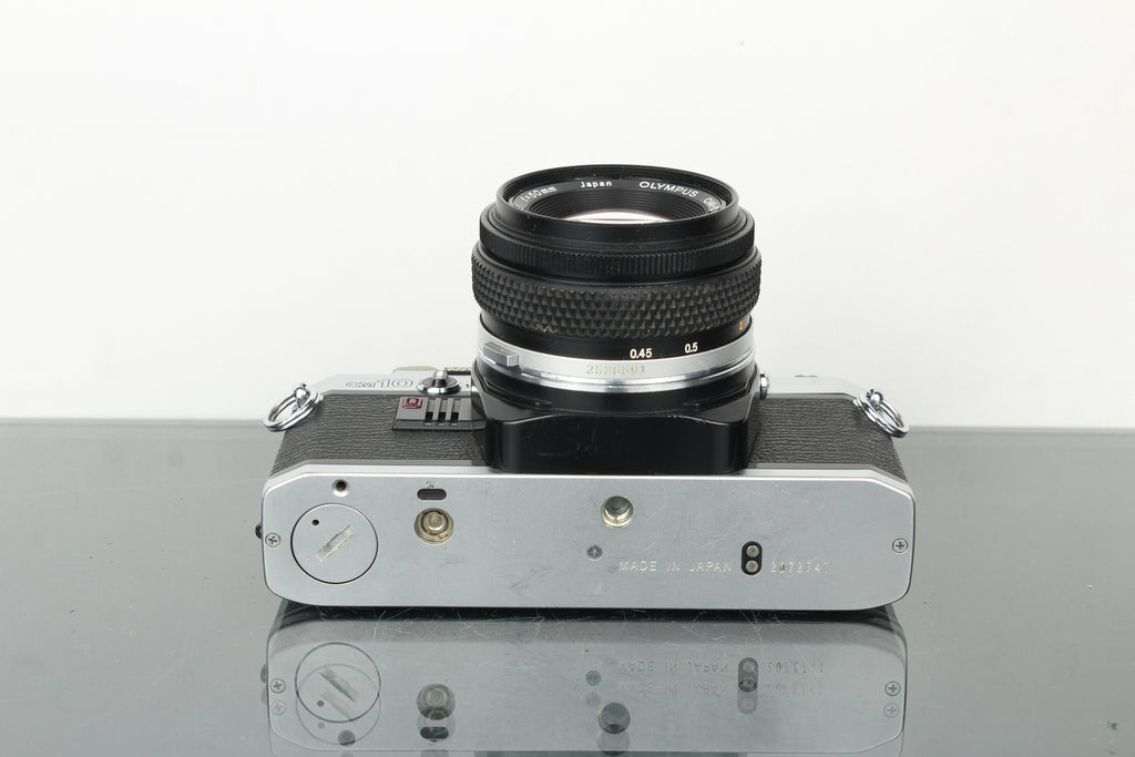 Olympus OM10 + OM 50mm f/1.8