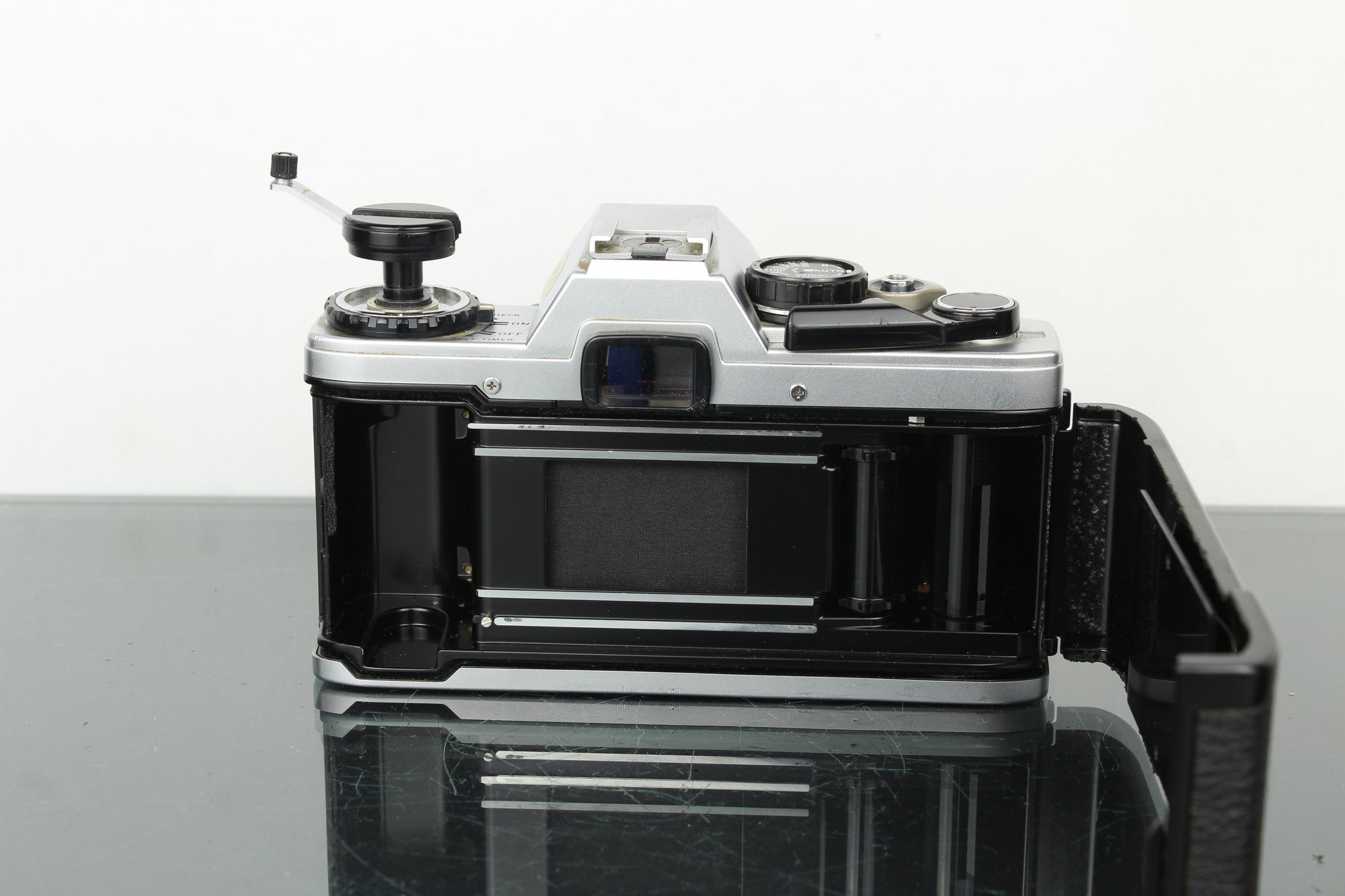 Olympus OM10 + OM 50mm f/1.8