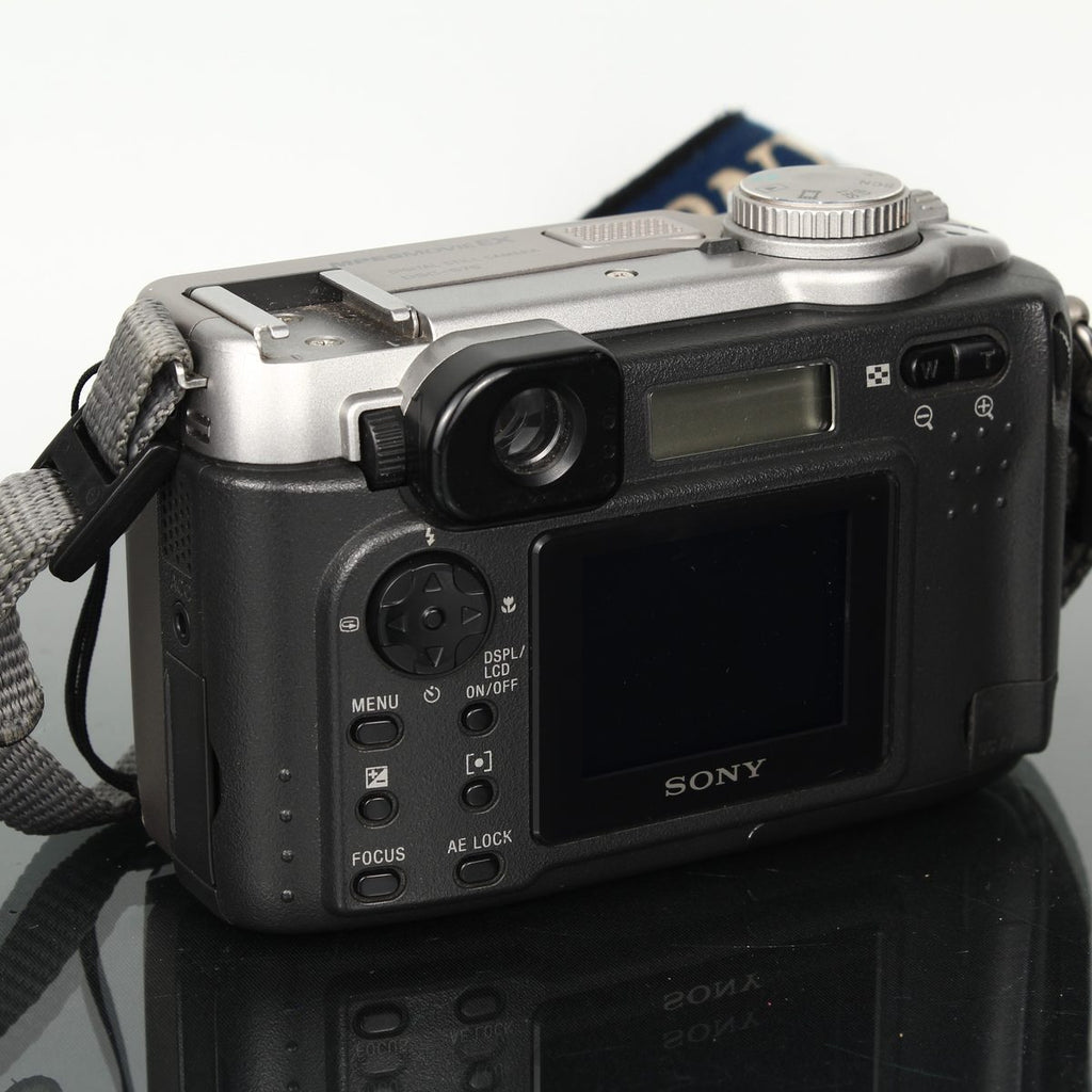 Sony Cyber-shot DSC-S75