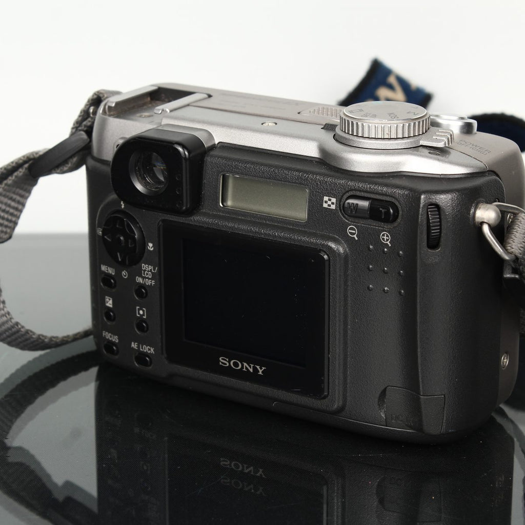 Sony Cyber-shot DSC-S75