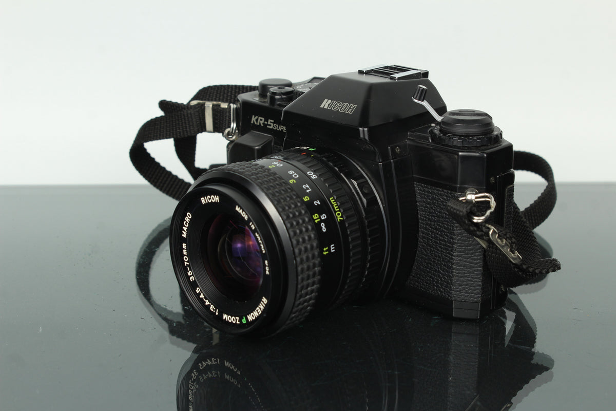 Ricoh KR-5 Super II + Rikenon P Zoom 35-70mm Macro