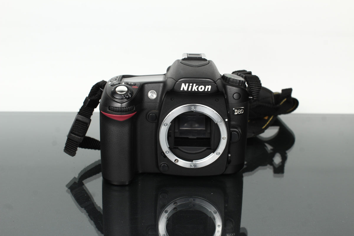 Nikon D80 + Nikon AF Nikkor 80-200mm f/4.5-5.6