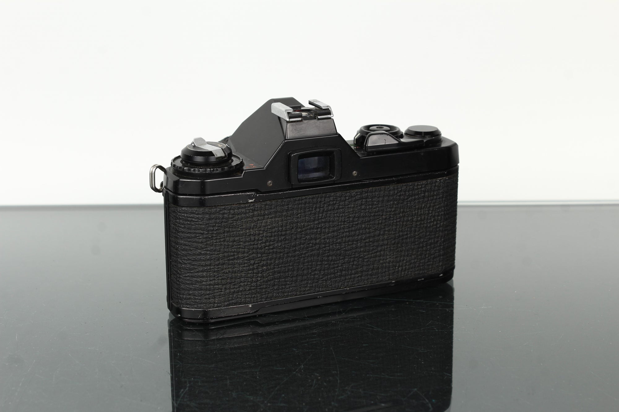 Pentax MV + Pentax-M 28mm f/3.5