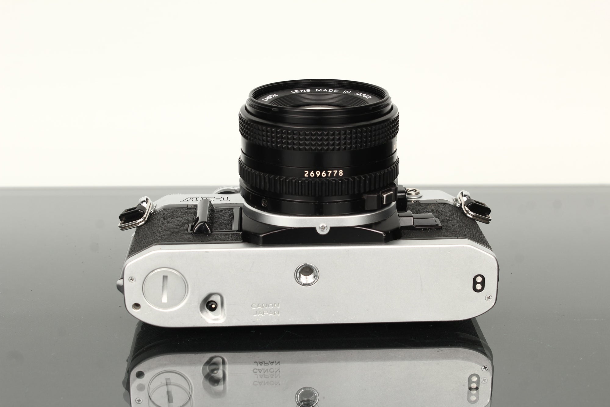 Canon AE-1 + Canon FD 50mm f/1.8