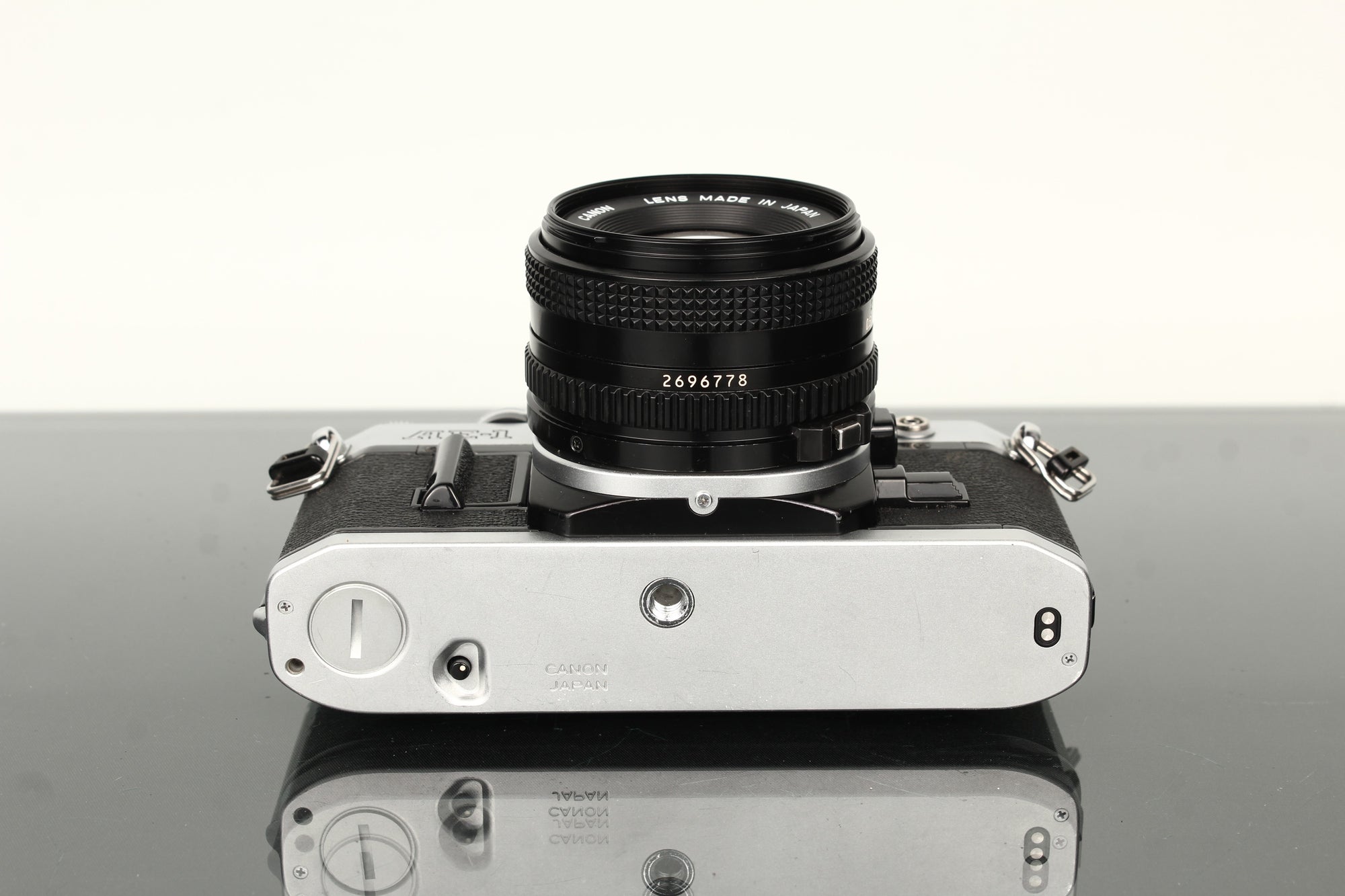 Canon AE-1 + Canon FD 50mm f/1.8