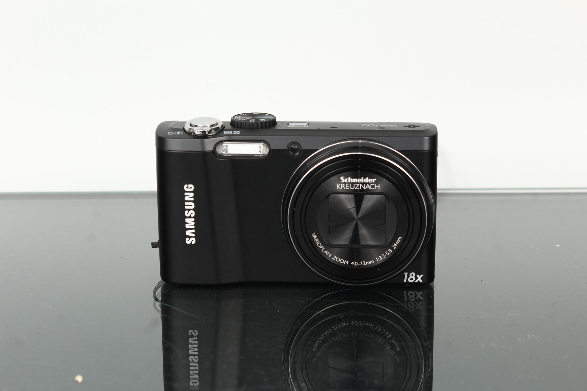 Samsung WB700