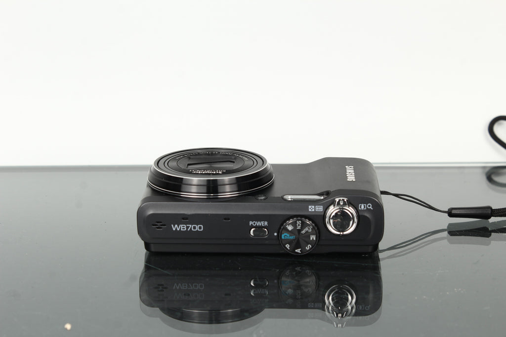 Samsung WB700