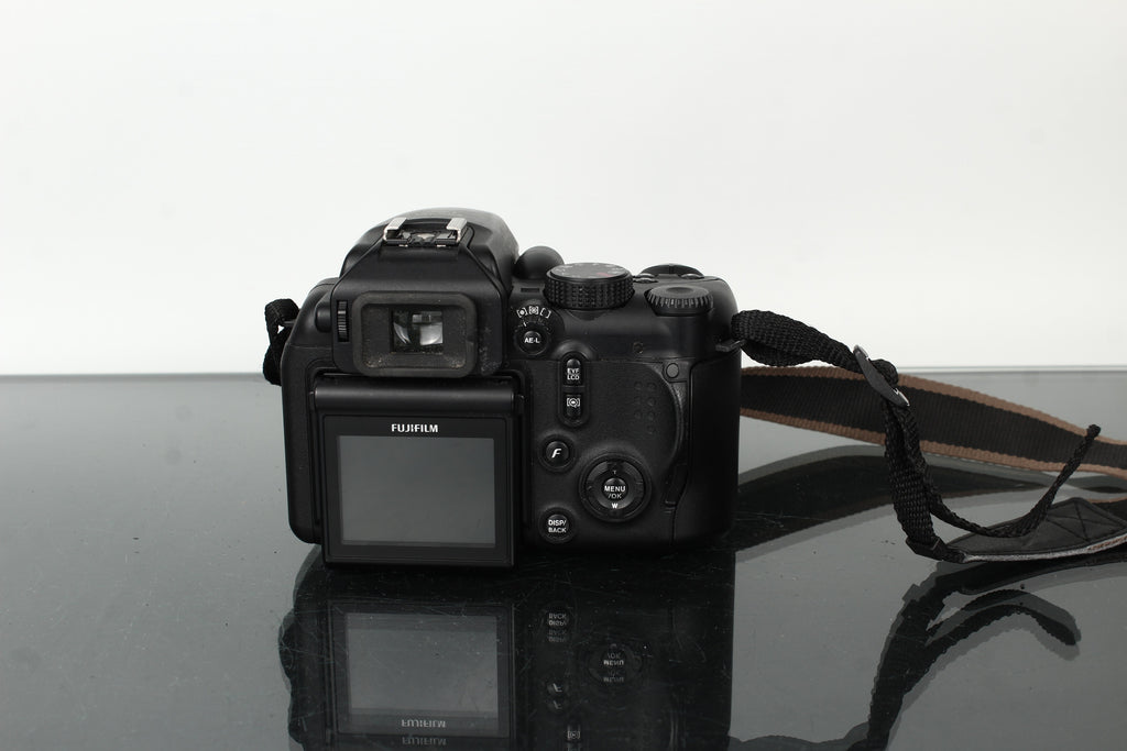 Fujifilm S9600