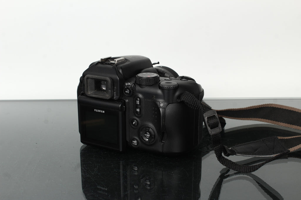 Fujifilm S9600