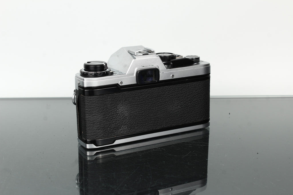 Olympus OM10 + Auto-S 50mm f/1.8