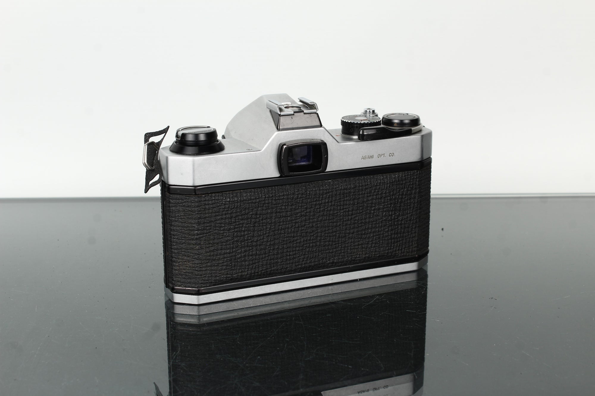 Pentax K1000 + Pentax-M 1:2 50mm