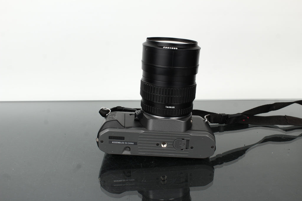 Pentax P30 + Pentax-A Zoom 1:3.5-4.5 28-80mm