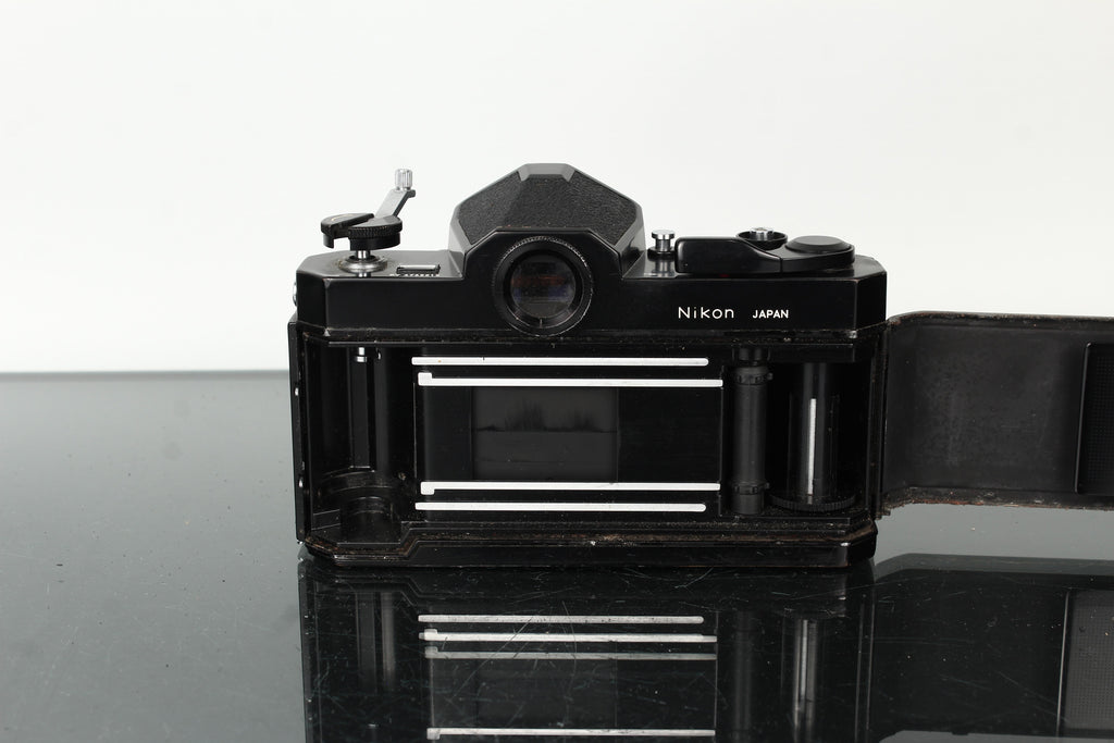 Nikon Nikkormat + Nikkor 1:2 50mm