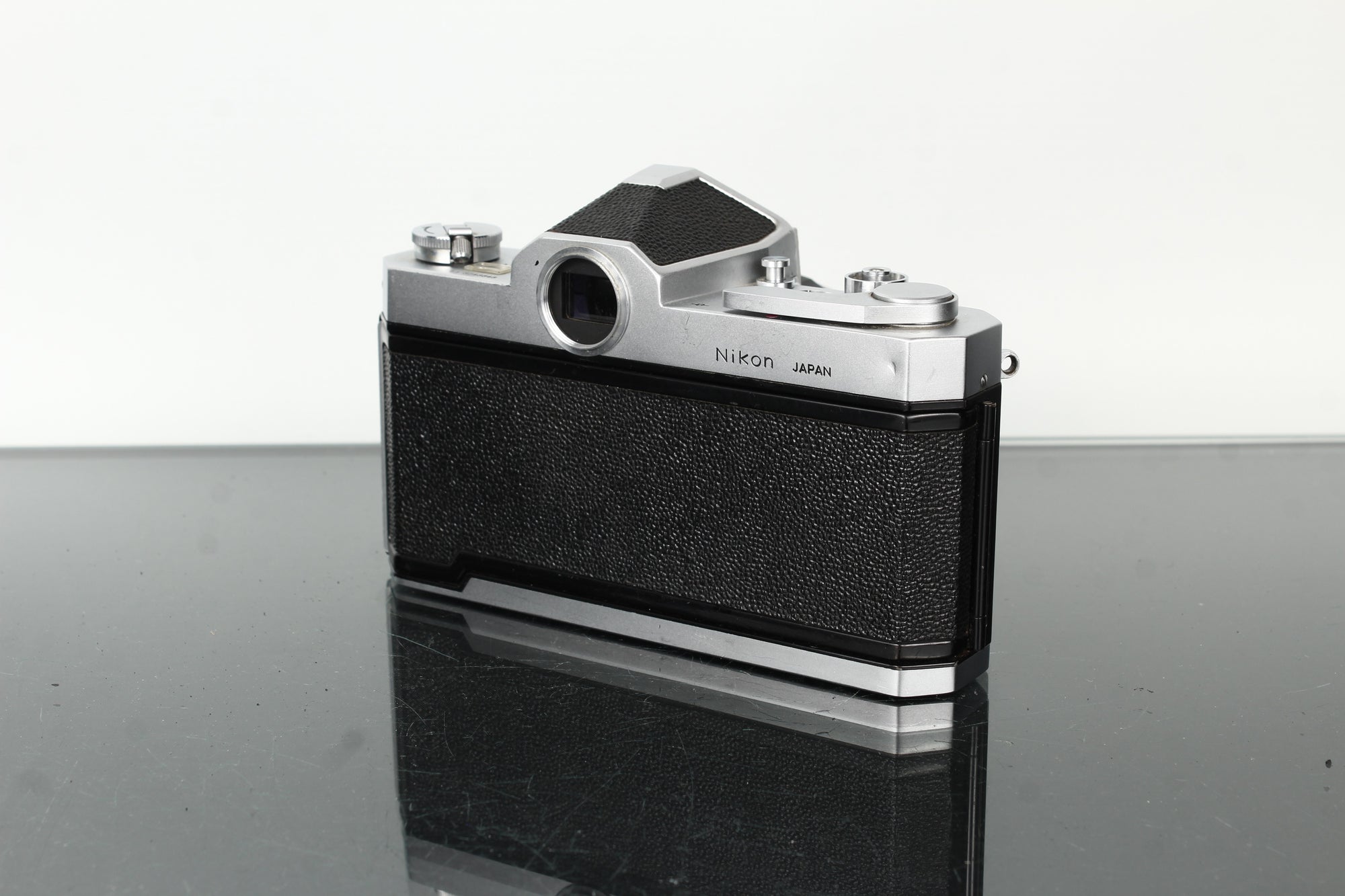 Nikon Nikkormat + Nikkor-H Auto 1:2 50mm