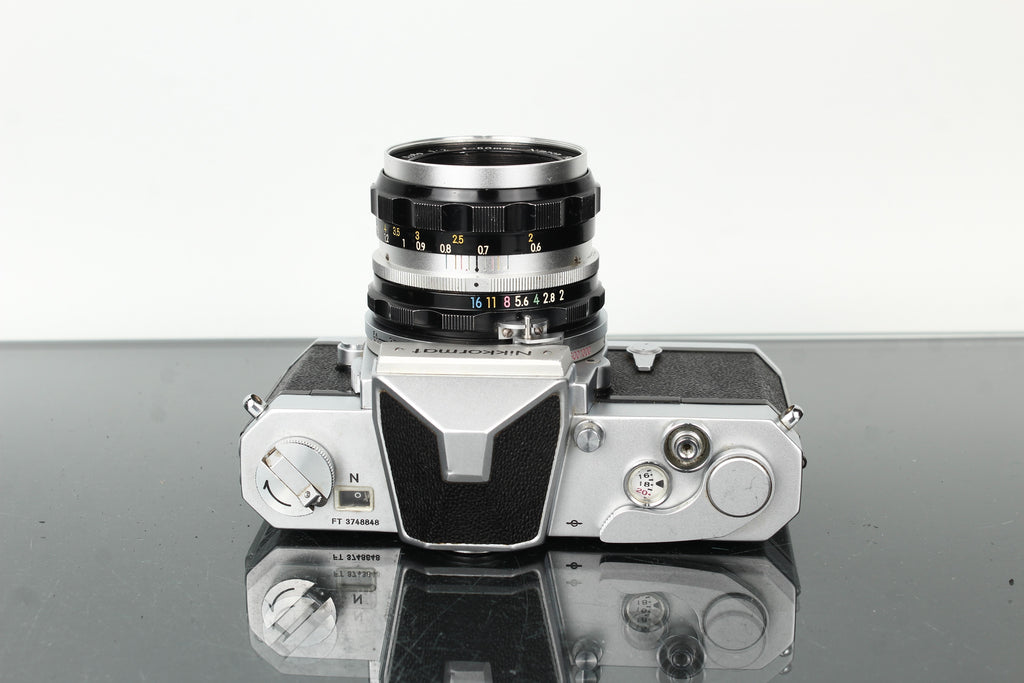 Nikon Nikkormat + Nikkor-H Auto 1:2 50mm