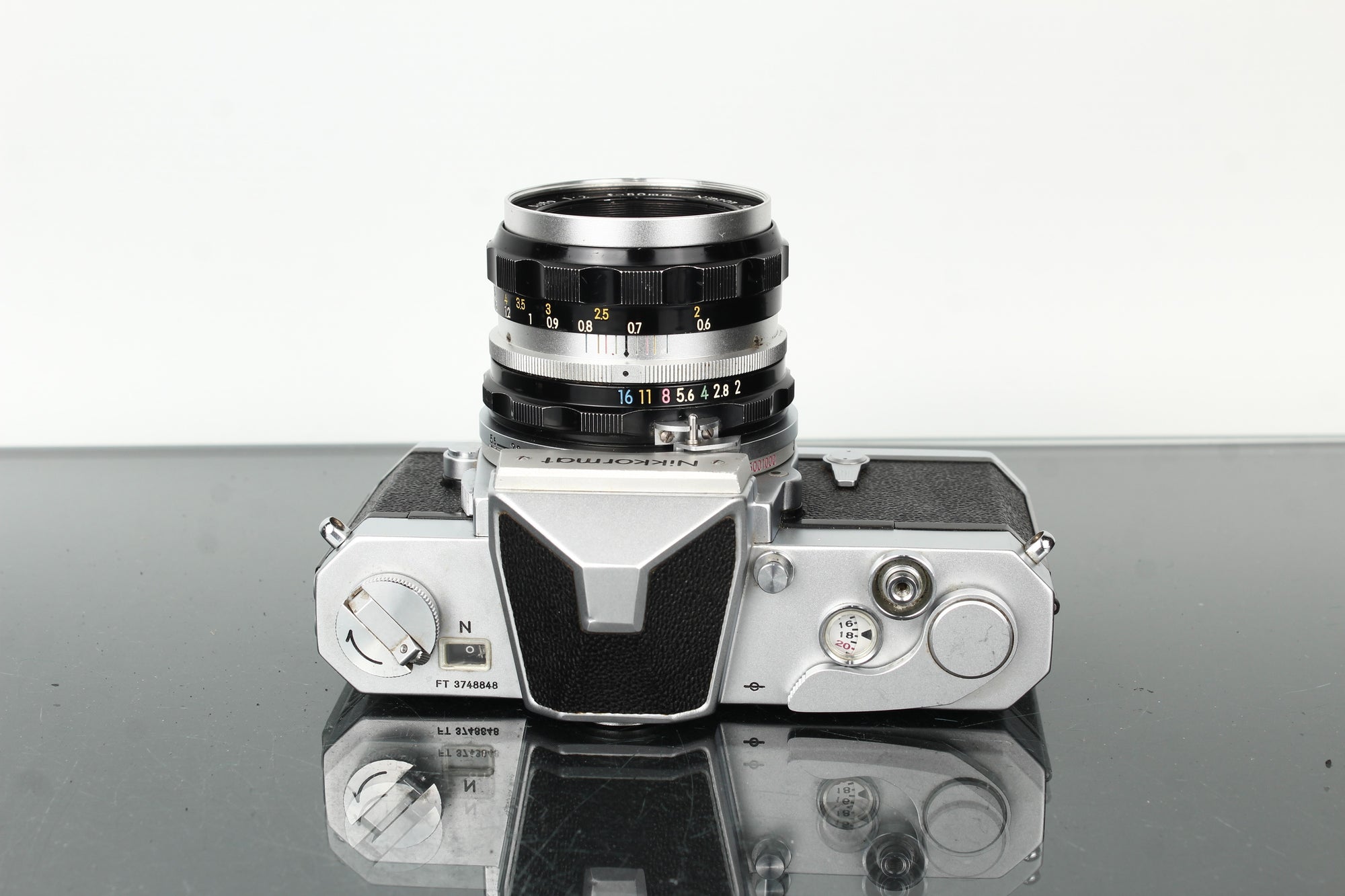 Nikon Nikkormat + Nikkor-H Auto 1:2 50mm