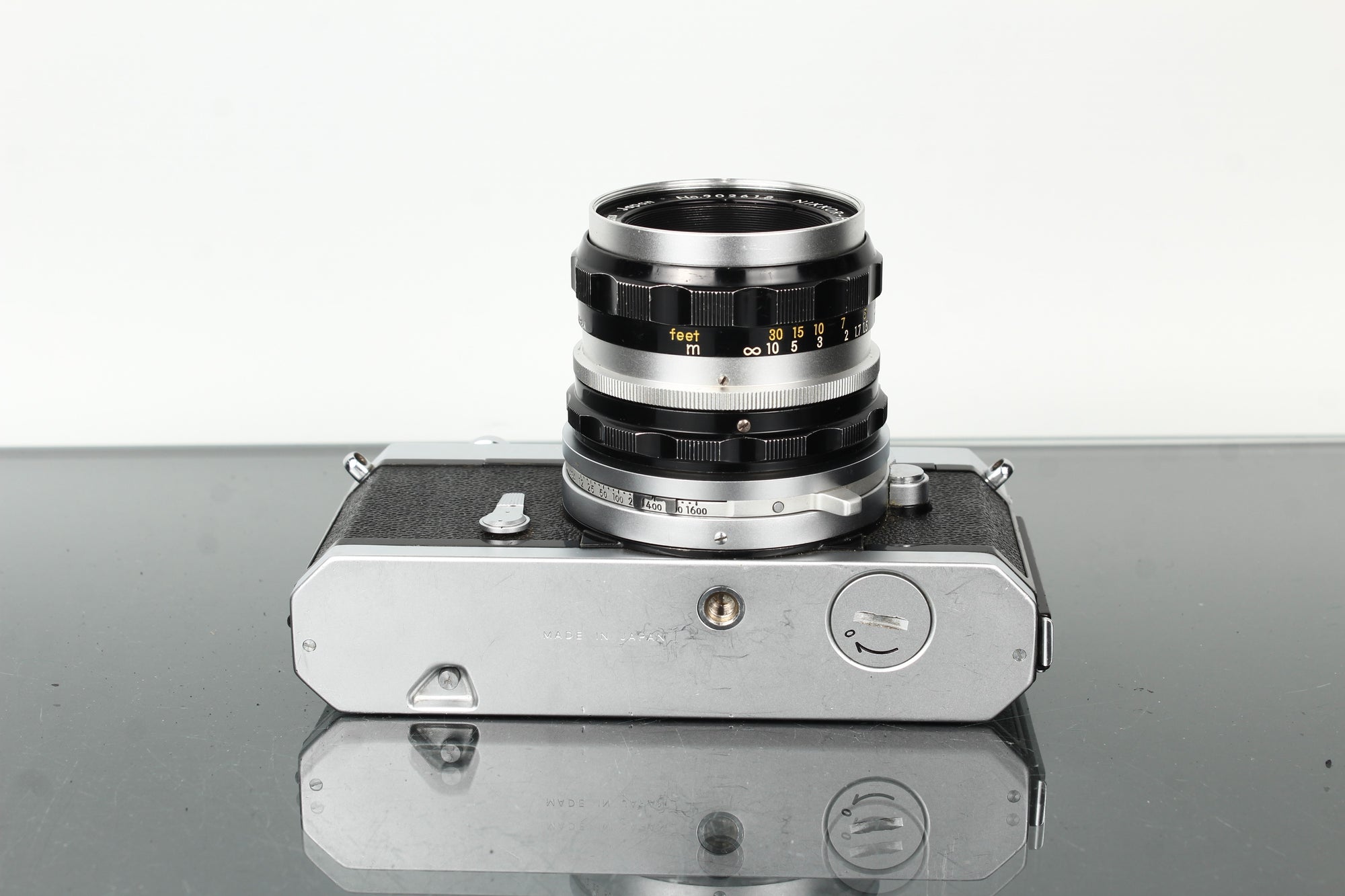 Nikon Nikkormat + Nikkor-H Auto 1:2 50mm